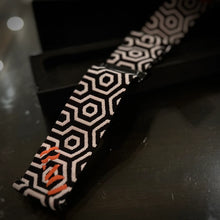 Load image into Gallery viewer, DV8 Printed Proflex Goggle Strap - Hex Fade Strap