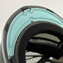 Load image into Gallery viewer, DV8 FeatherLight LIDs