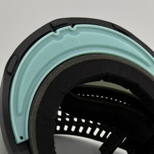 Load image into Gallery viewer, DV8 FeatherLight LIDs
